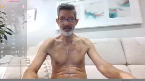 Snapshot of verifly chatting on 09/19/25, 07:36 Victor online show from 09/19/25, 07:36