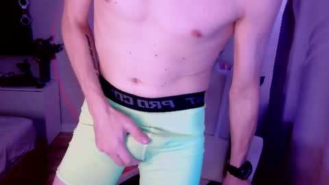 Snapshot of veritas_in_vine chatting on 07/22/26, 01:25 Veritas online show from 07/22/26, 01:25