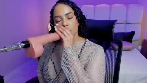 Vero  online show from 11/27/25, 07:38