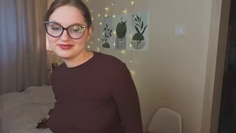 Snapshot of verocat chatting on 11/19/25, 10:15 Veronica online show from 11/19/25, 10:15