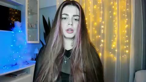 Lolitalolz online show from 01/01/25, 01:47