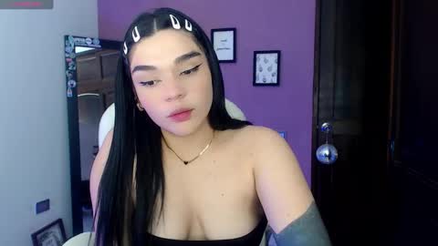 veronica_118 online show from 03/01/25, 05:31