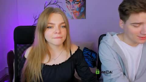 Snapshot of veronica_bubble chatting on 10/01/25, 07:09 Ronni online show from 10/01/25, 07:09