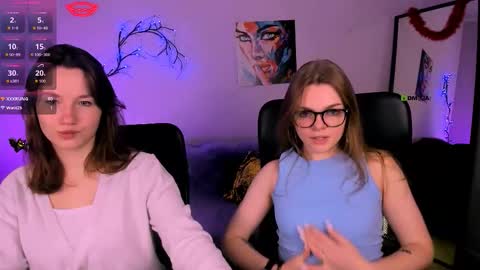 Snapshot of veronica_bubble chatting on 11/26/25, 08:21 Ronni online show from 11/26/25, 08:21