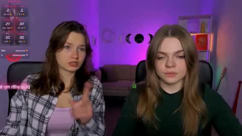 Snapshot of veronica_bubble chatting on 12/22/25, 08:17 Ronni online show from 12/22/25, 08:17