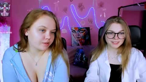 Snapshot of veronica_bubble chatting on 05/07/26, 08:03 Ronni online show from 05/07/26, 08:03