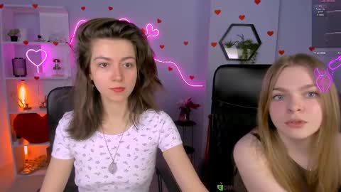 Snapshot of veronica_bubble chatting on 05/11/26, 07:11 Ronni online show from 05/11/26, 07:11