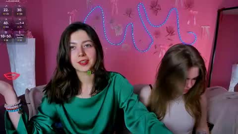 Snapshot of veronica_bubble chatting on 05/17/26, 07:10 Ronni online show from 05/17/26, 07:10