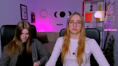 Snapshot of veronica_bubble chatting on 05/21/26, 07:21 Ronni online show from 05/21/26, 07:21