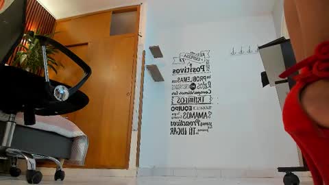 VERONICA online show from 10/14/25, 08:31