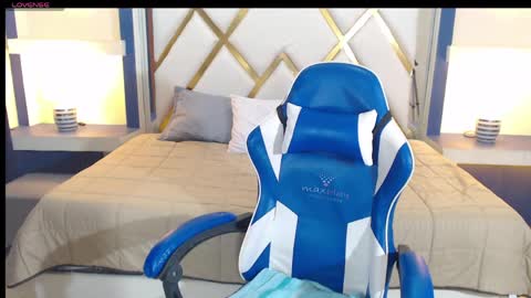 VERONICA online show from 04/01/26, 01:12