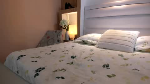 Snapshot of veronica_garciaa chatting on 02/20/25, 11:20 Johovanna online show from 02/20/25, 11:20