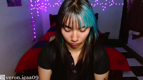 Snapshot of veronica_goddes chatting on 12/20/25, 12:51 Veronica online show from 12/20/25, 12:51