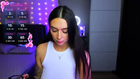 Veronica online show from 11/26/25, 09:38