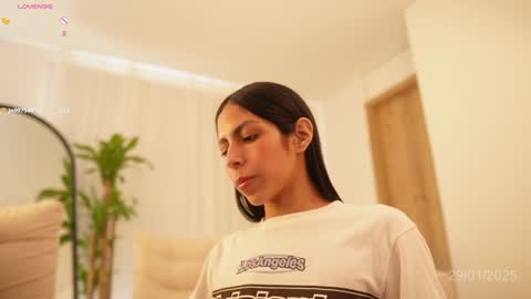 Veronica online show from 01/29/25, 02:21