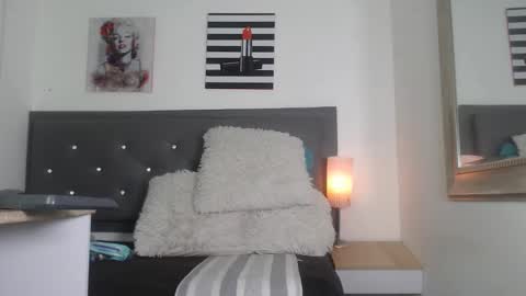 Veronica online show from 02/18/26, 04:25