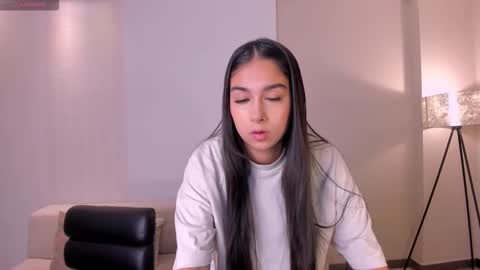 Snapshot of veronicablue1 chatting on 09/25/25, 10:41 Vero online show from 09/25/25, 10:41