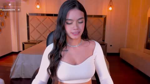 Snapshot of veronicacruz1 chatting on 01/28/25, 09:51 Vero online show from 01/28/25, 09:51