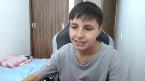 Snapshot of veronicaelite16 chatting on 02/02/25, 08:30 Veronica Clark online show from 02/02/25, 08:30