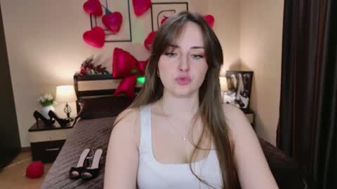 Veronica online show from 02/16/26, 05:14