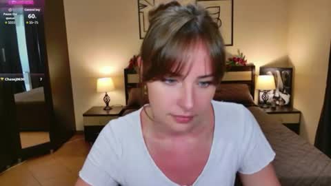 Snapshot of veronicafreman chatting on 06/13/26, 05:27 Veronica online show from 06/13/26, 05:27