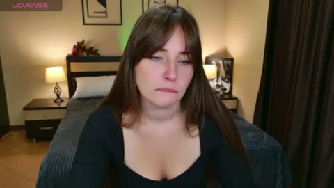 Snapshot of veronicafreman chatting on 06/23/26, 06:11 Veronica online show from 06/23/26, 06:11