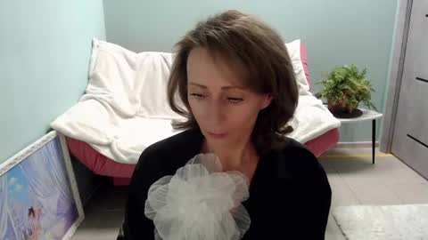 Helen online show from 03/10/25, 05:33