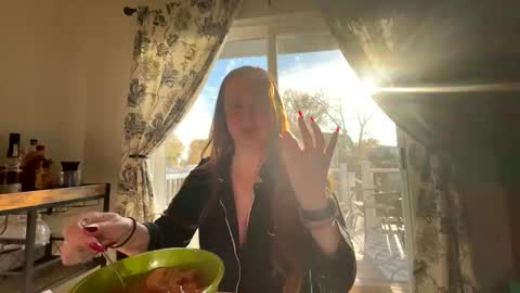 Snapshot of veronicalake chatting on 11/03/25, 09:59 Veronica Lake online show from 11/03/25, 09:59