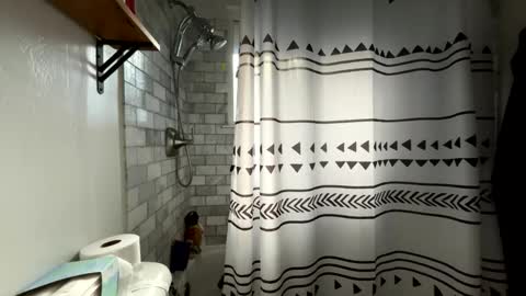 Snapshot of veronicalake chatting on 11/06/25, 09:05 Veronica Lake online show from 11/06/25, 09:05