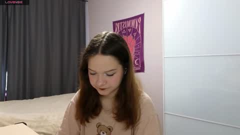 Snapshot of veroniquecabarcas chatting on 07/15/26, 05:23 Anna online show from 07/15/26, 05:23