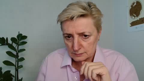 Snapshot of verony_ chatting on 03/05/25, 10:33 verony_ online show from 03/05/25, 10:33