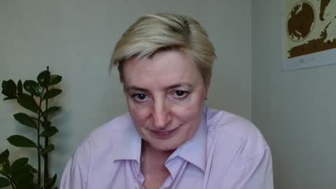 Snapshot of verony_ chatting on 03/06/25, 08:16 verony_ online show from 03/06/25, 08:16