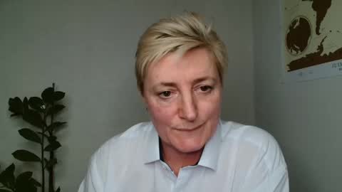 Snapshot of verony_ chatting on 03/08/25, 03:24 verony_ online show from 03/08/25, 03:24