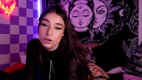 Snapshot of verosmit1 chatting on 03/03/25, 09:05        online show from 03/03/25, 09:05