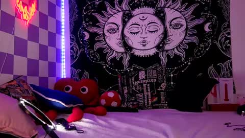 Snapshot of verosmit1 chatting on 03/06/25, 12:54        online show from 03/06/25, 12:54