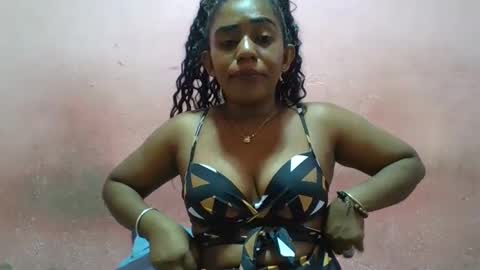 Snapshot of verronique1511 chatting on 02/01/25, 01:51 verronique1511 online show from 02/01/25, 01:51
