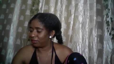 Snapshot of verronique1511 chatting on 06/06/26, 05:39 verronique1511 online show from 06/06/26, 05:39