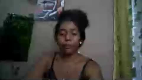 Snapshot of verronique1511 chatting on 06/19/26, 04:50 verronique1511 online show from 06/19/26, 04:50