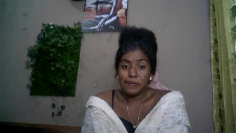 Snapshot of verronique1511 chatting on 06/19/26, 06:34 verronique1511 online show from 06/19/26, 06:34
