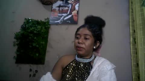 Snapshot of verronique1511 chatting on 06/21/26, 01:19 verronique1511 online show from 06/21/26, 01:19