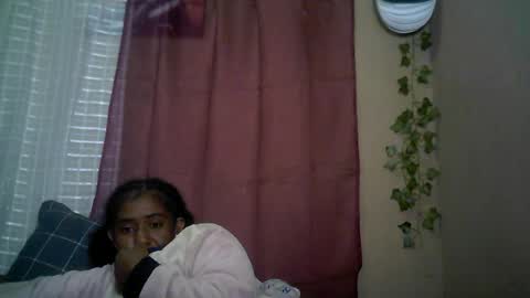 Snapshot of verronique1511 chatting on 06/28/26, 04:24 verronique1511 online show from 06/28/26, 04:24