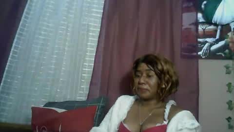 Snapshot of verronique1511 chatting on 07/05/26, 04:07 verronique1511 online show from 07/05/26, 04:07