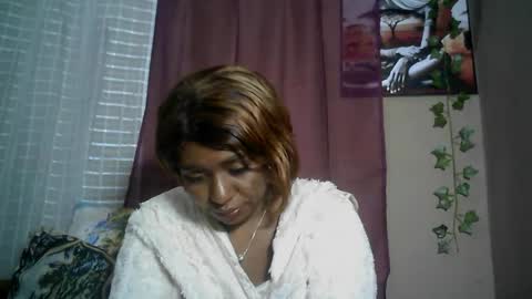 Snapshot of verronique1511 chatting on 07/08/26, 06:45 verronique1511 online show from 07/08/26, 06:45