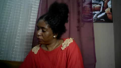 Snapshot of verronique1511 chatting on 07/15/26, 06:29 verronique1511 online show from 07/15/26, 06:29