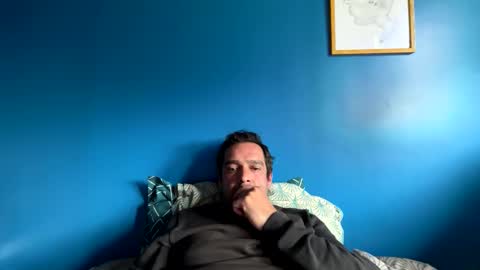 Snapshot of versatilebi7 chatting on 10/04/25, 12:25 versatilebi7 online show from 10/04/25, 12:25