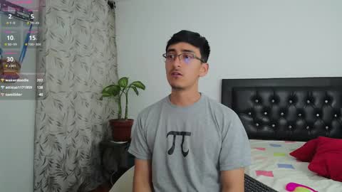 Snapshot of versatileguuy chatting on 09/20/25, 02:56 versatileguuy online show from 09/20/25, 02:56