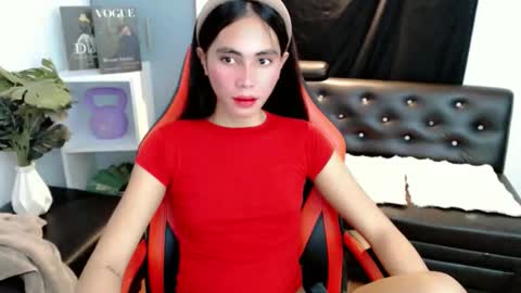 versex_maxwell online show from 04/22/26, 08:17
