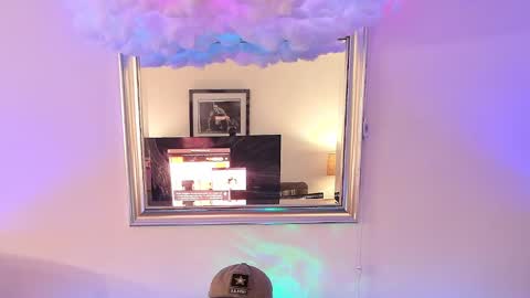 Snapshot of verspig7 chatting on 02/23/25, 08:44 VersPig7 online show from 02/23/25, 08:44