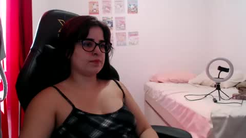 Snapshot of veruca99 chatting on 07/01/26, 07:35 veruca99 online show from 07/01/26, 07:35