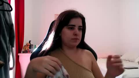 Snapshot of veruca99 chatting on 07/02/26, 07:09 veruca99 online show from 07/02/26, 07:09